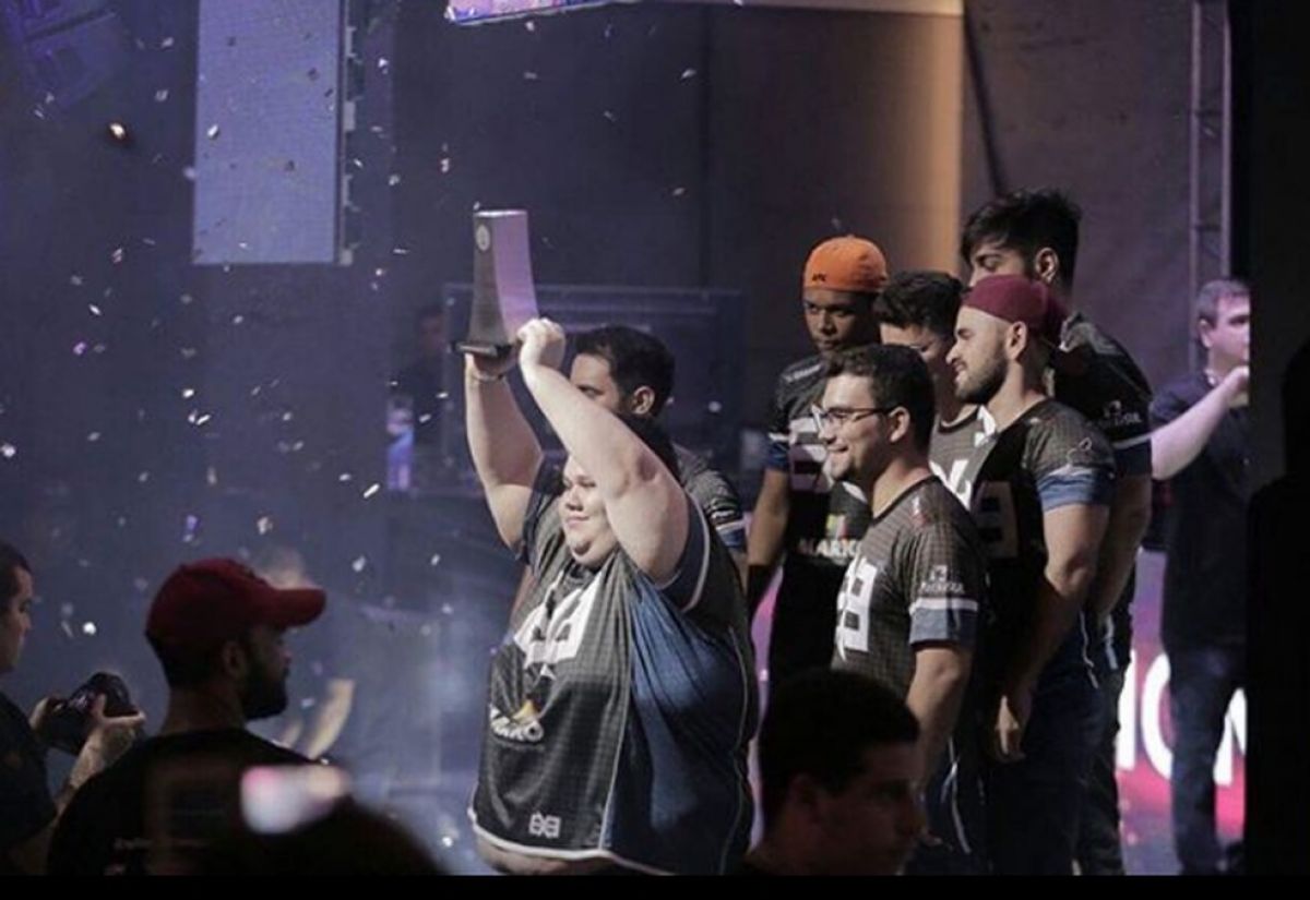 EXE, campe&atilde; de League of Legends da BSL 2017 &mdash; Foto: Reprodu&ccedil;&atilde;o/BSL