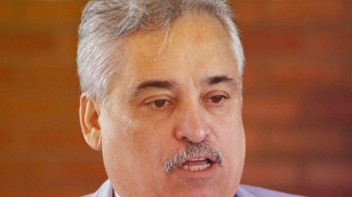Vice-prefeito Robert Rios pede afastamento da Secretaria de Finanças