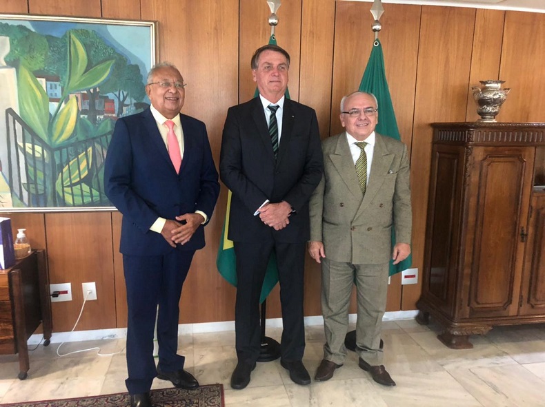 Em Brasília, presidente Jair Bolsonaro promete a Dr. Pessoa apoio em obras para Teresina