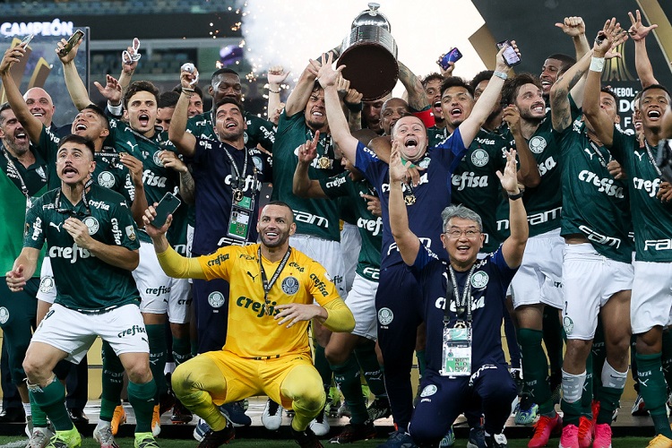 Palmeiras vence o Santos e fatura a Libertadores
