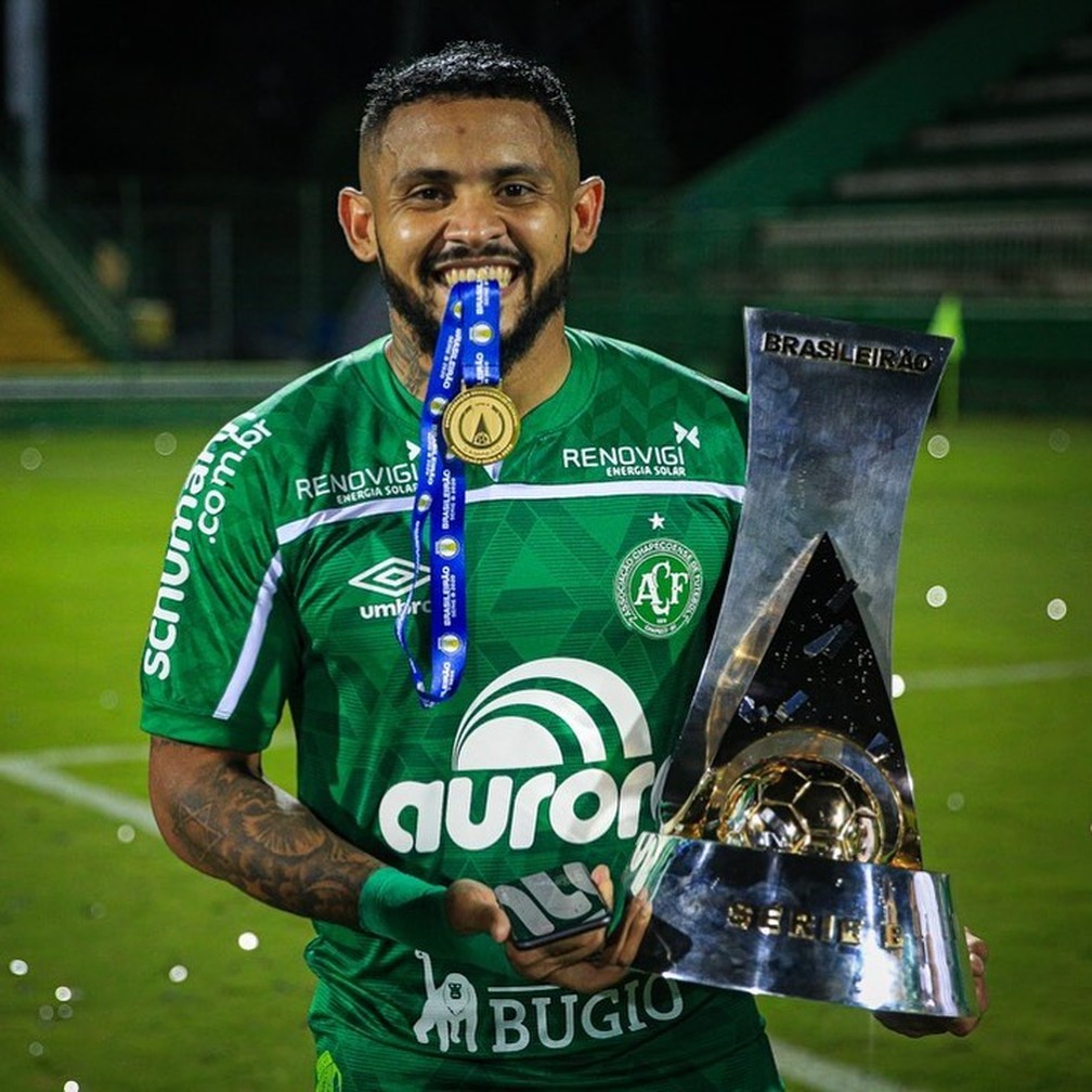 Piauiense campeão da série B dedica medalha para família