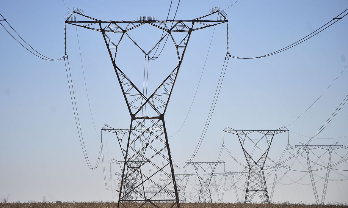Senado aprova Medida Provisória que evita aumento de tarifas de energia
