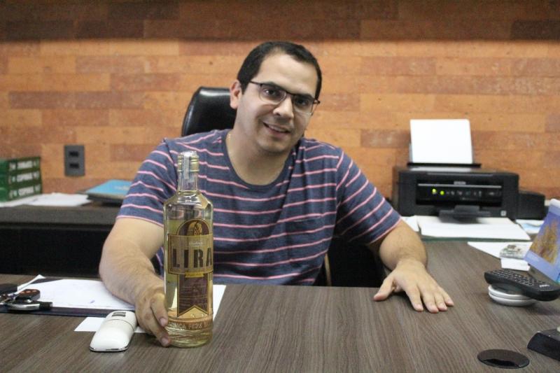 Cachaça Lira leva o melhor da bebida nordestina no Cidade Junina
