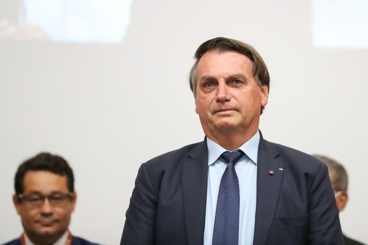 Grupo de médicos e cientistas protocola pedido de impeachment de Bolsonaro