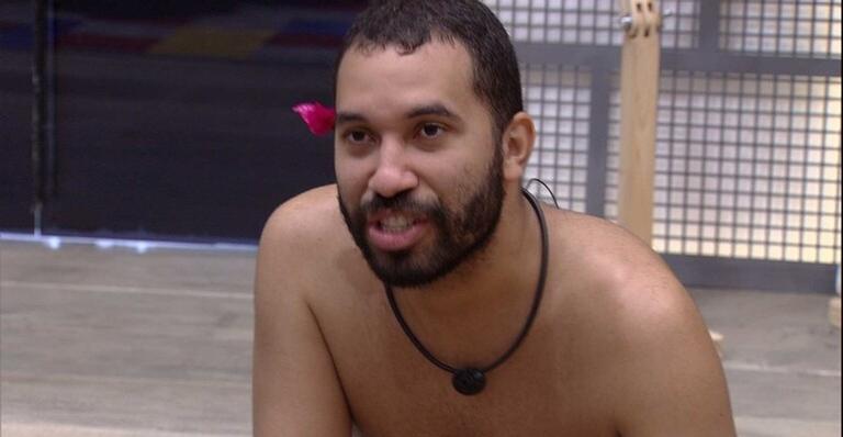 BBB21: Gilberto lamenta saudade de Lucas Penteado e fala sobre brother: ''Me apaixonei''