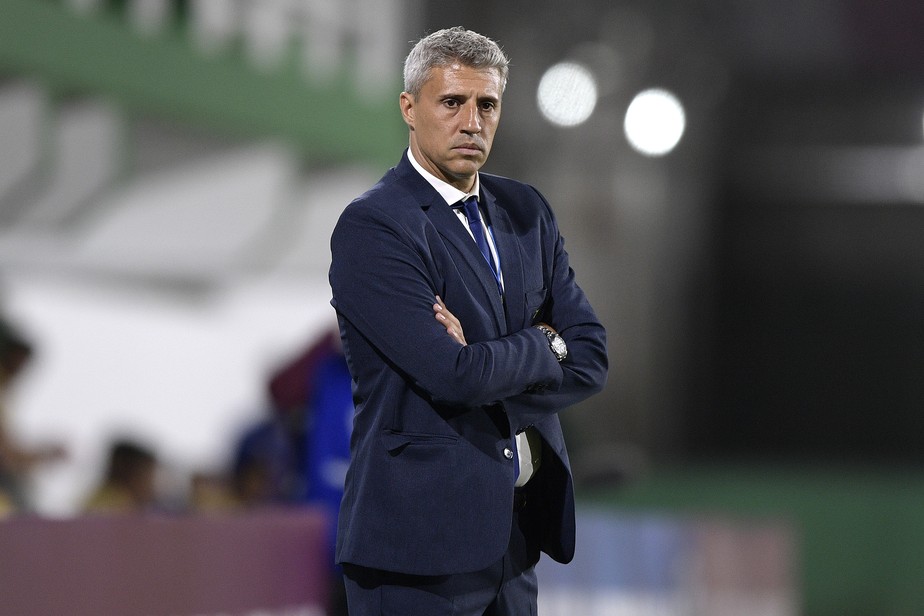 Hérnan Crespo desembarca no Brasil para conhecer estrutura do São Paulo