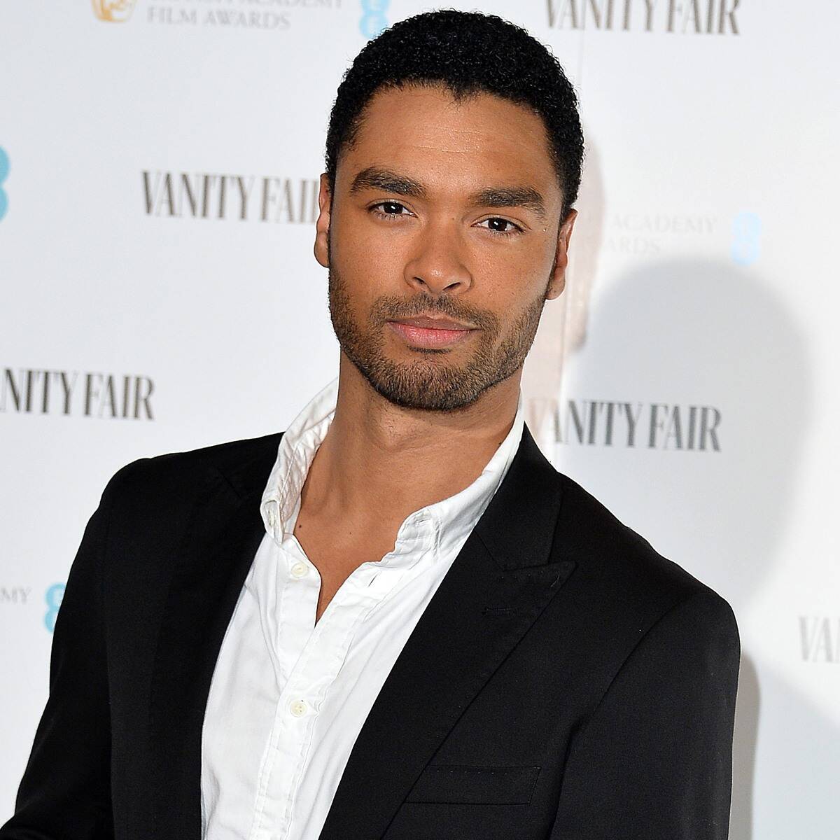 Regé-Jean Page, de 'Bridgerton', terá papel de destaque em produção baseada em RPG