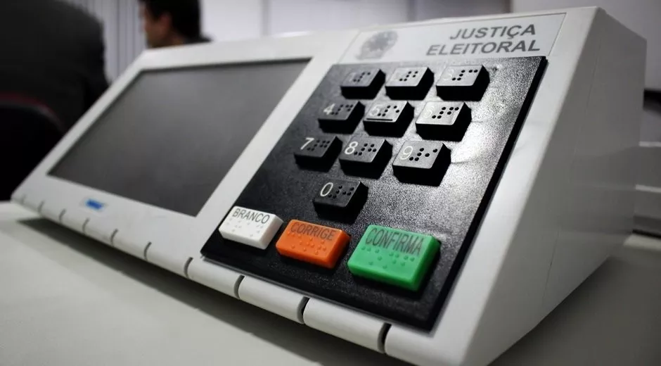 Temer autoriza uso das Forças Armadas nas eleições de outubro