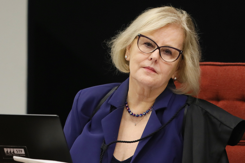 Rosa Weber dá 5 dias para Bolsonaro explicar decretos que ampliam acesso a armas