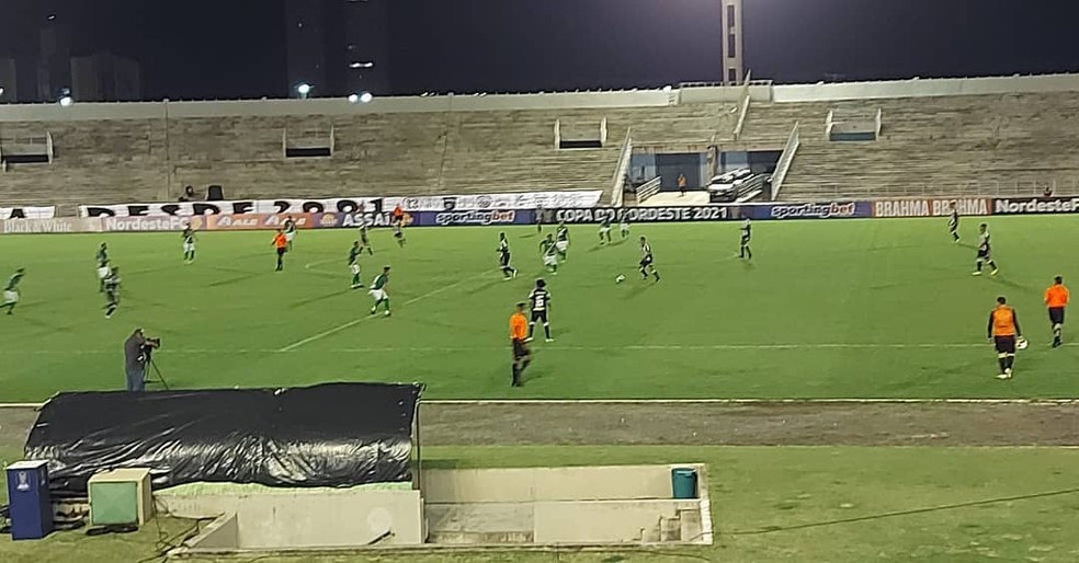 Altos perde de 1 a 0 em jogo contra o Treze em Campina Grande