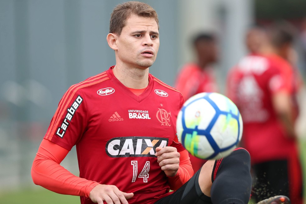 Ex-Flamengo, volante piauiense Jonas é o novo reforço do Bahia