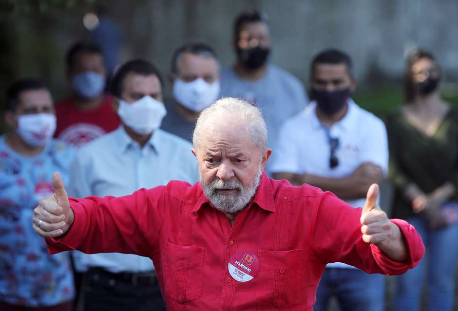 Lula fala em entrevista coletiva; acompanhe pronunciamento