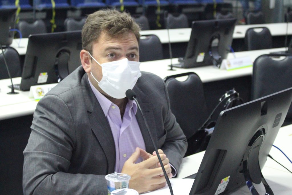 Aluísio Sampaio defende melhorias no abastecimento de água na Zona Rural