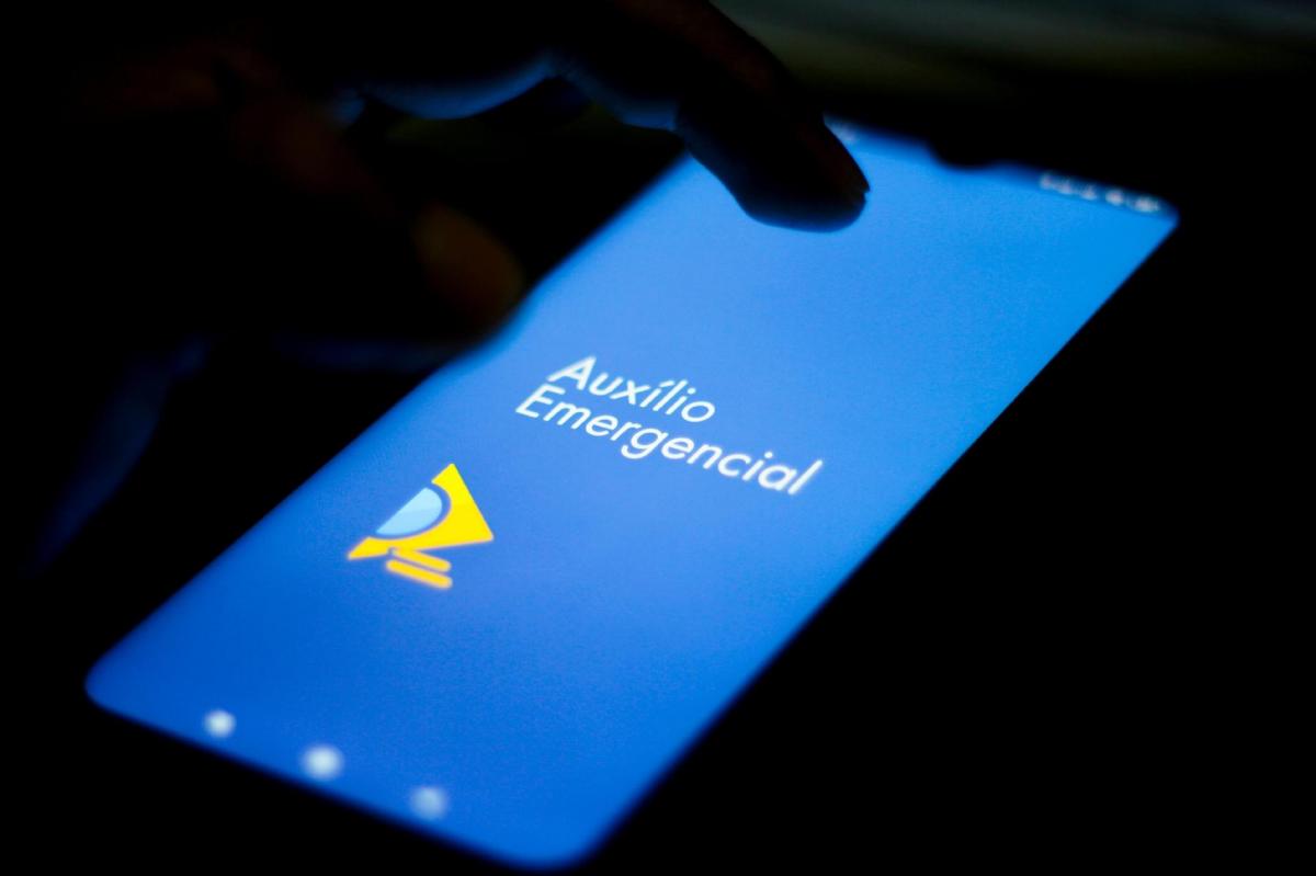 Câmara aprova em 2º turno texto-base da PEC que viabiliza retomada do auxílio emergencial
