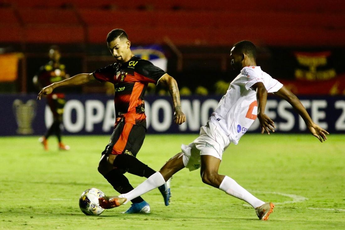Fora de casa, 4 de Julho empata com o Sport em jogo pela Copa do Nordeste