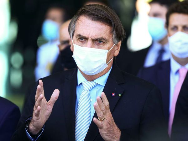 Após um ano de pandemia, Bolsonaro anuncia criação de comitê para coordenar ações anti-covid