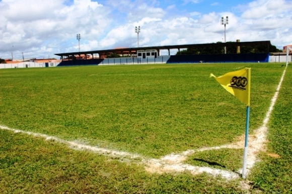 Federação de Futebol adia partida entre Parnahyba e Tiradentes no piauiense