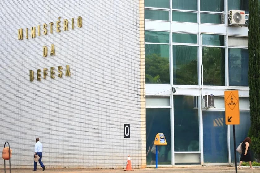 Após comandantes se demitirem, veja nomes cotados para Forças Armadas