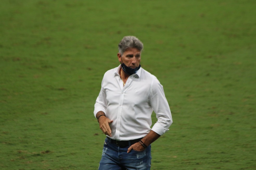 Grêmio confirma que Renato testou positivo para Covid-19, e técnico inicia isolamento