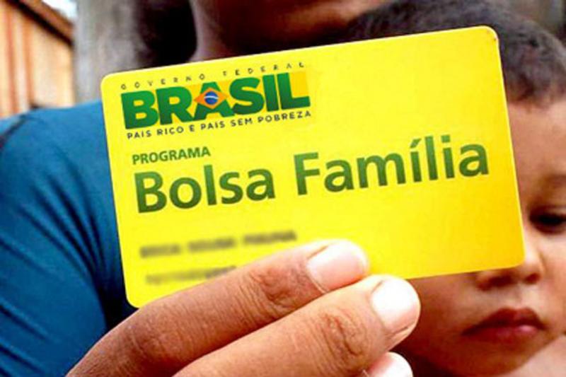 Governo reajuste valor do Bolsa Família