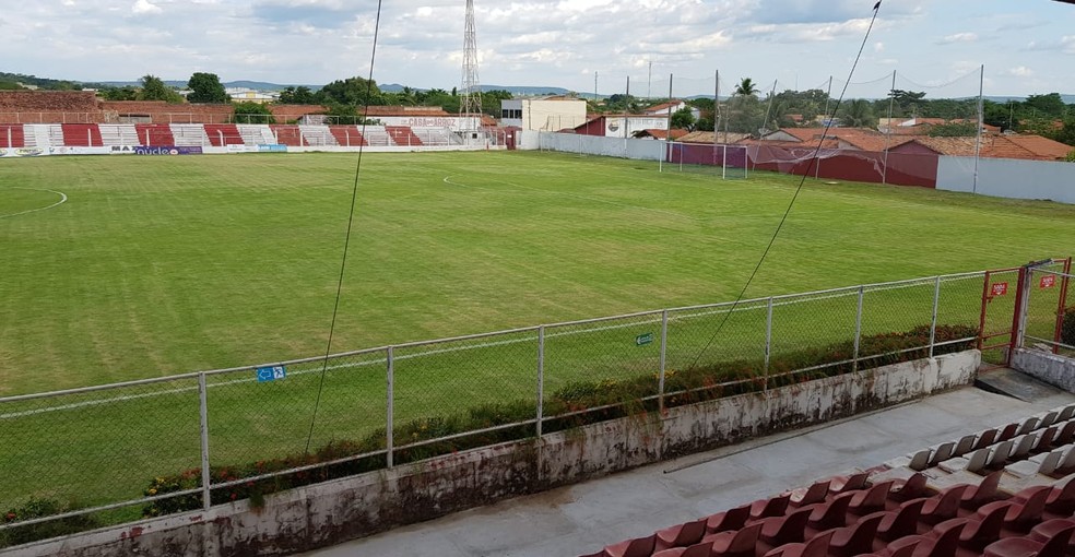 Altos e River fazem jogo de confronto direto pela liderança do piauiense
