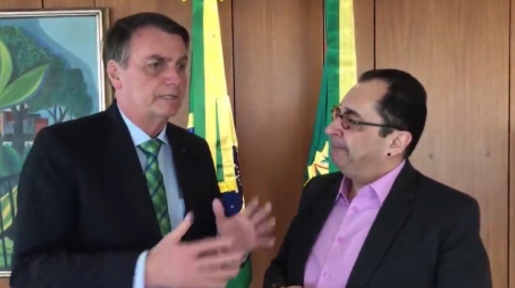 Bolsonaro sugere impeachment de ministros e tenta se blindar da CPI da Covid