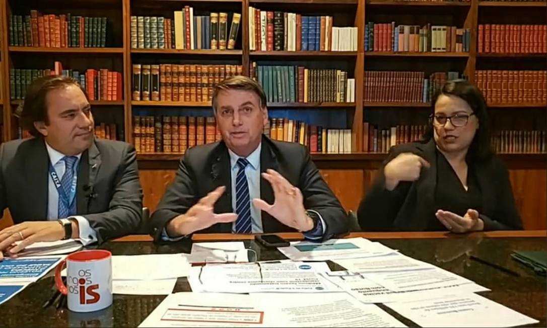 “Só Deus me tira da cadeira”, diz Bolsonaro sobre eventual impeachment