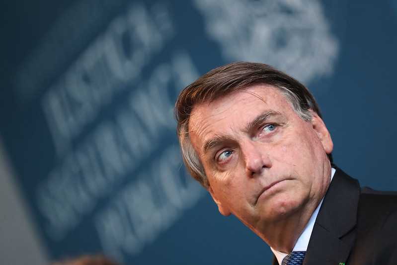 Bolsonaro diz que poderá passar neste ano pela quinta cirurgia em razão do atentado de 2018