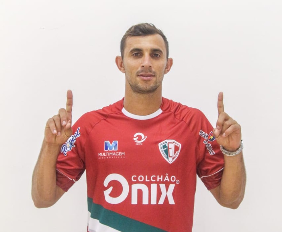 Fluminense anuncia contratação de Lopeu, atacante ex-Macaé e Icasa