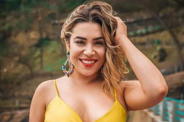 Naiara Azevedo faz harmonização facial. Compare antes e depois
