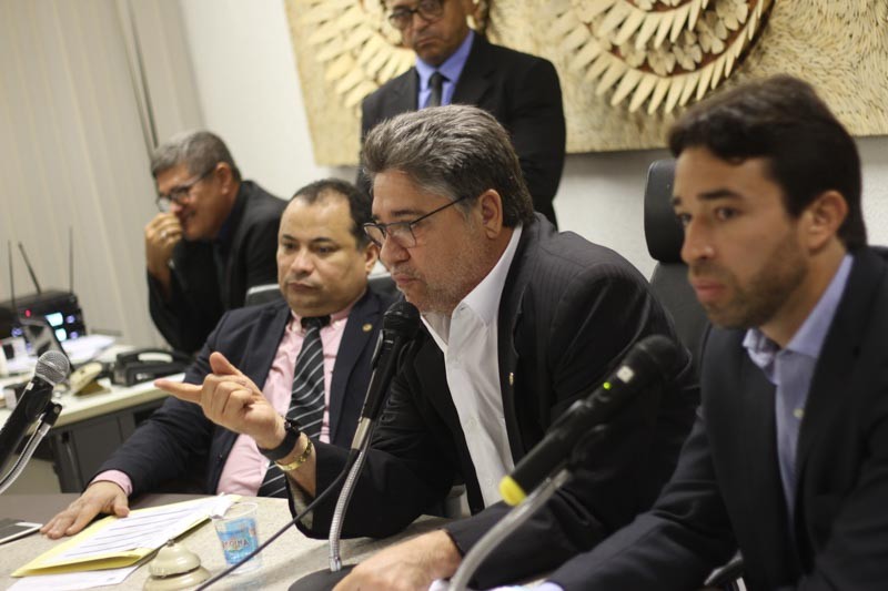 Oposição derruba projeto para venda de imóveis do Governo do Estado 