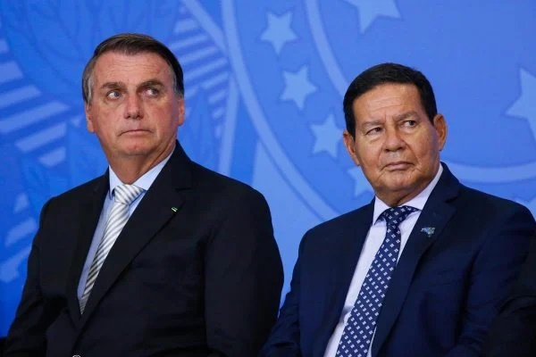 Mourão diz que Bolsonaro escolherá outra pessoa para vice em 2022