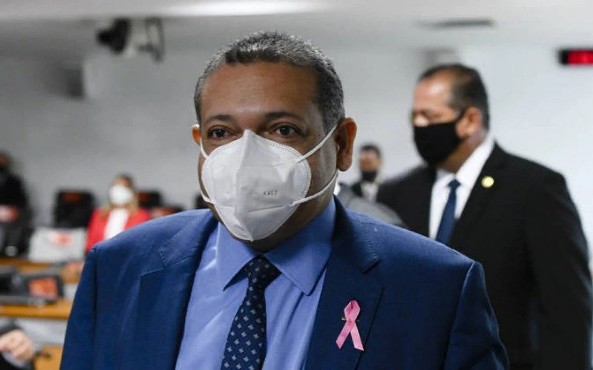 Nunes Marques diz que 'insatisfação' com o presidente 'se resolve por meio de eleições'