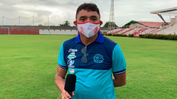 Flávio Araújo deixa o 4 de Julho após divergência com a diretoria