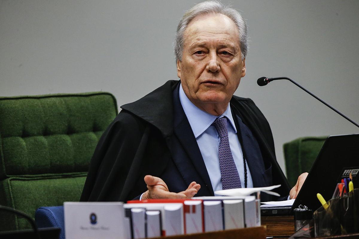 Anvisa deve apontar o que falta para liberar Sputnik V, decide ministro Lewandowski