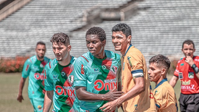 Tiradentes vence o Fluminense por 1 a 0, mas termina o campeonato rebaixado