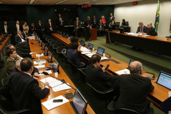 Câmara dos deputados aprova privatização da Eletrobrás