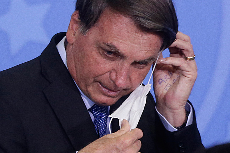 PSDB protocola ação no STF para que Bolsonaro use máscara e respeite isolamento