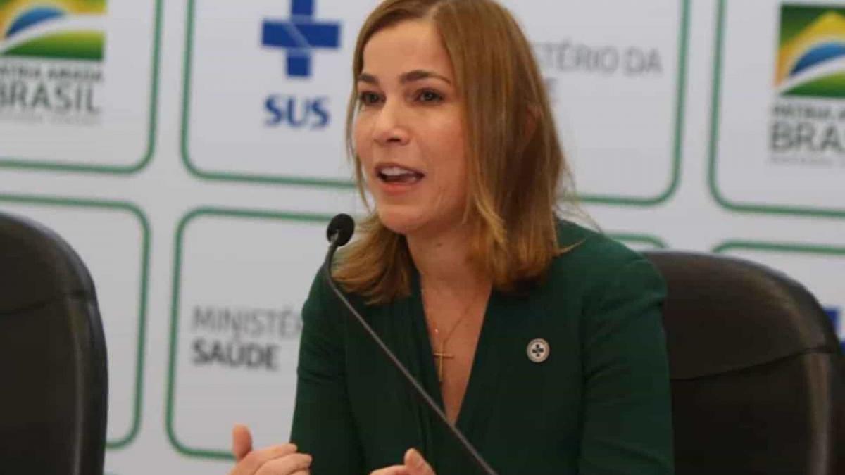 Secretária contradiz Pazuello e diz que ex-ministro soube de crise do oxigênio no AM dois dias antes