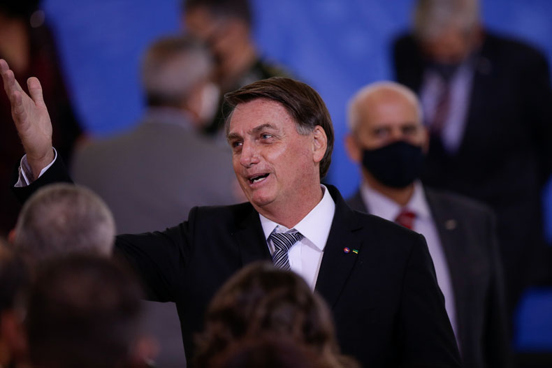 Bolsonaro veta prazo de cinco dias para extinção de registro de empresas