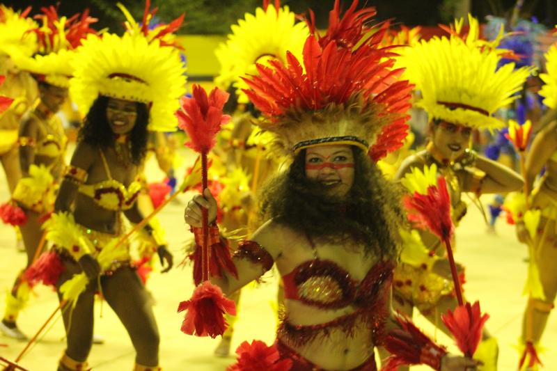 Grupos culturais movimentam o terceiro dia do Cidade Junina