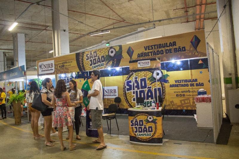 Faculdade Unirb leva prêmios e divulga seus cursos no Cidade Junina