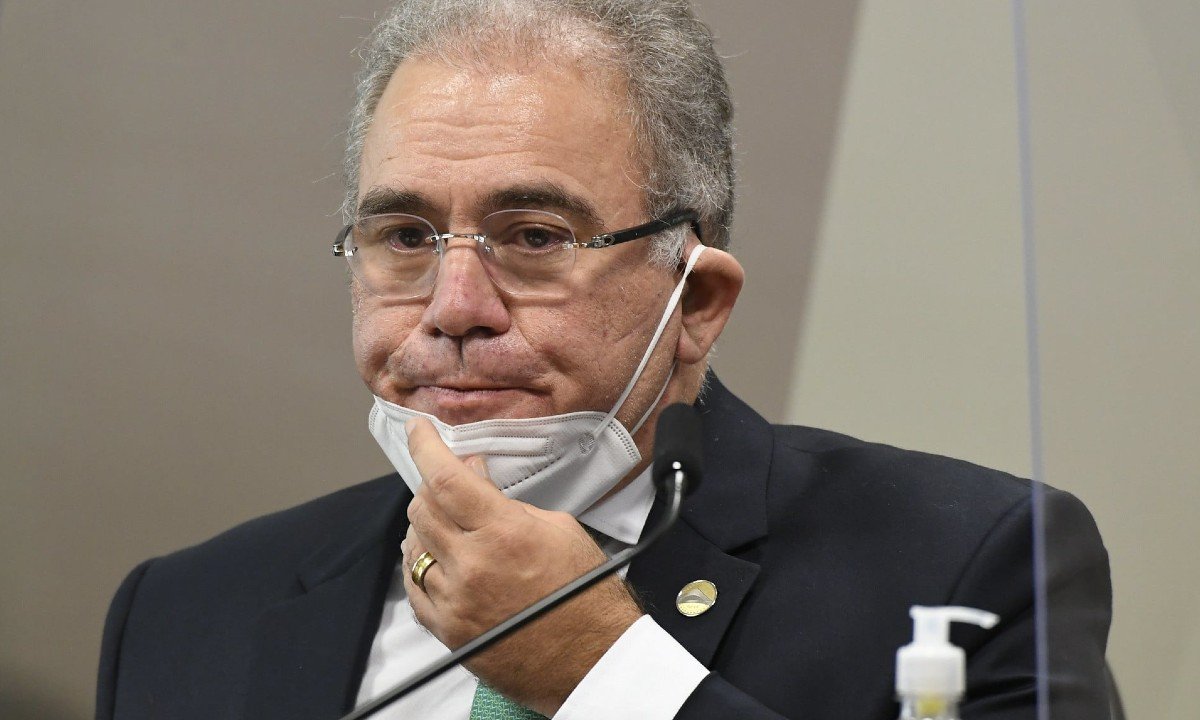 Queiroga diz que fala de Bolsonaro sobre uso de máscara visa instigar pesquisas 