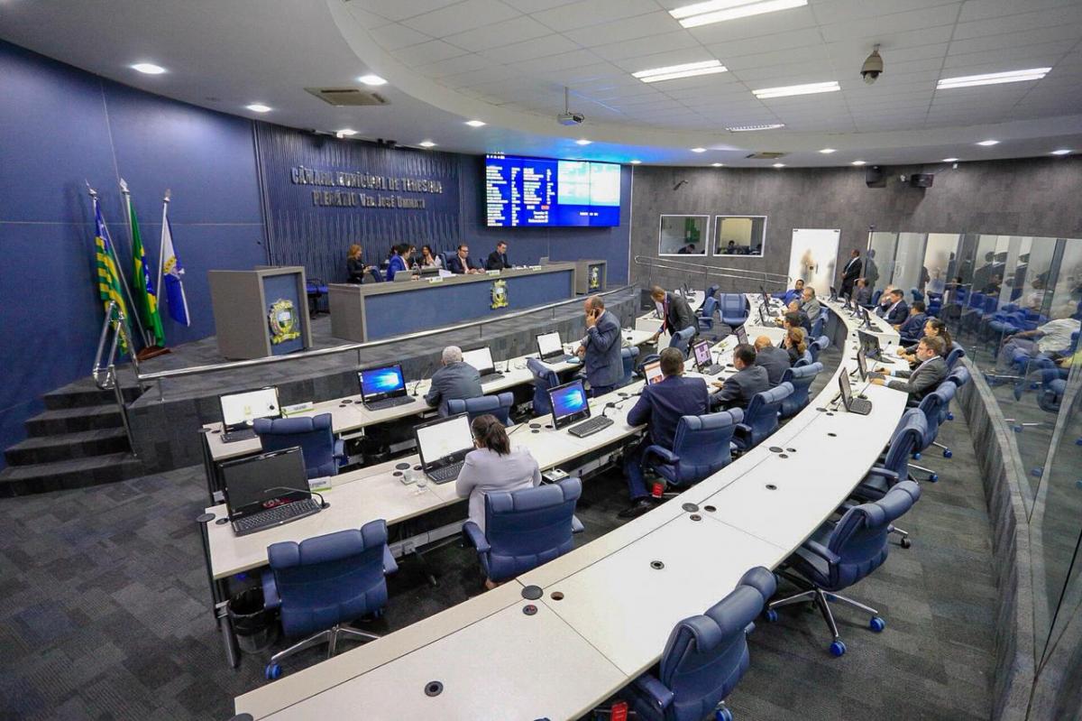 Câmara Municipal analisa nova proposta de grupos prioritários em Teresina