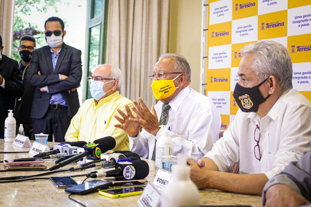 Dr. Pessoa confirma saída de Adolfo Nunes da secretária de Governo para a Arsete