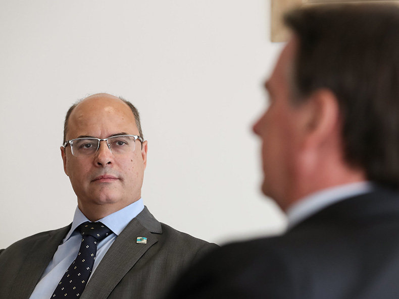 Witzel e Flávio Bolsonaro batem boca e CPI vai estudar depoimento 'reservado' 