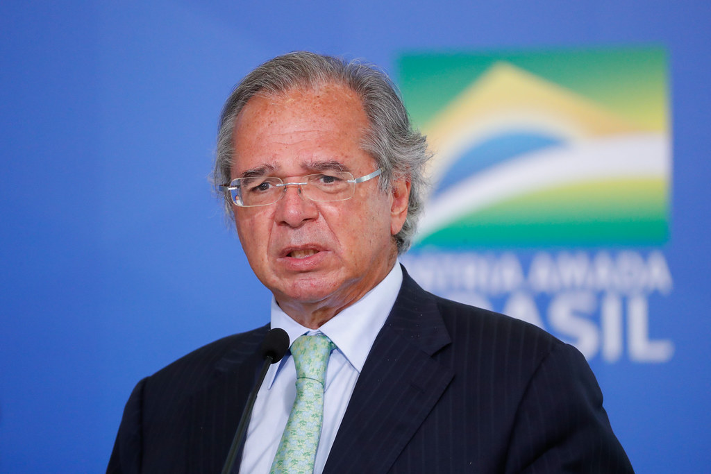 Paulo Guedes sugere alimentar os pobres com restos de comida dos ricos