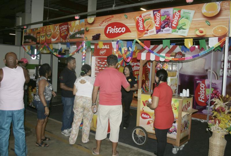 Café Santa Clara oferece degustação de produtos em stand no Cidade Junina