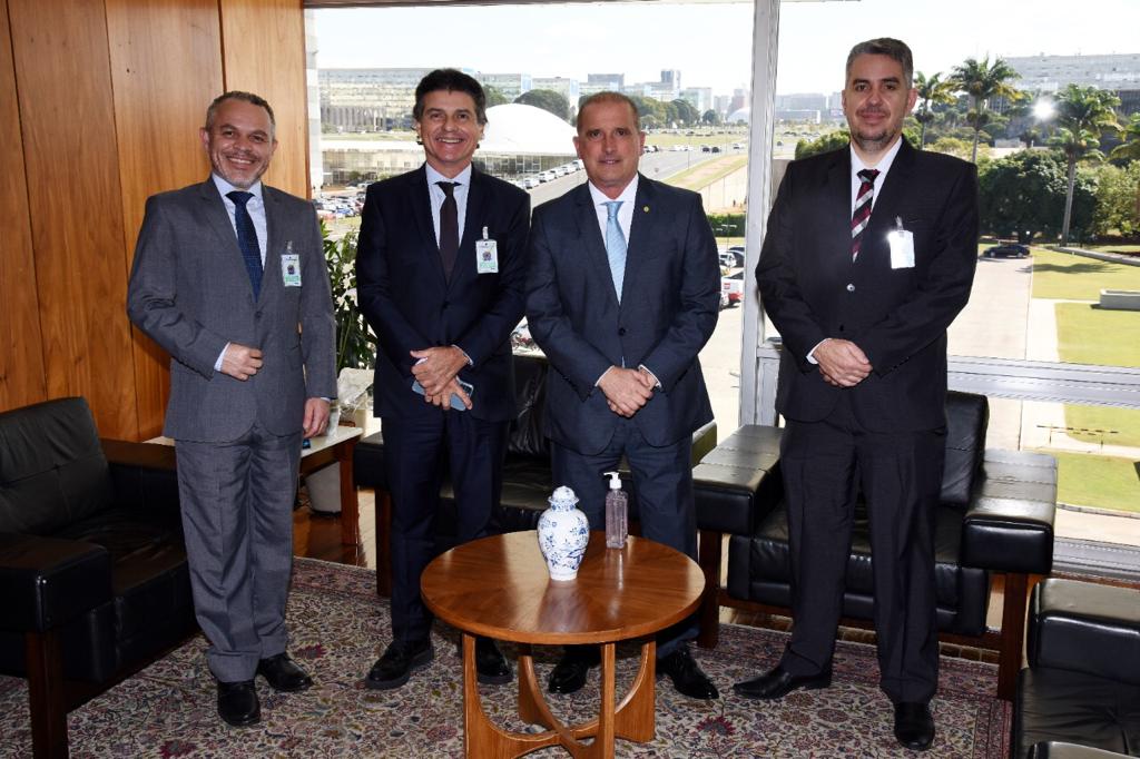 Presidente da CMB, Mirócles Veras tem reunião com o secretário da Presidência