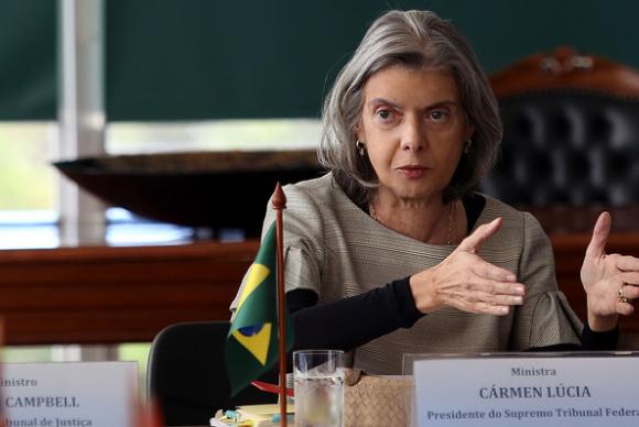 Cármen Lúcia assumirá Presidência da República por 12 horas